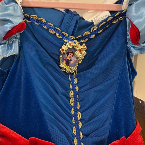 Disney Princess Halloween costume Snow White - Picture 2 of 8